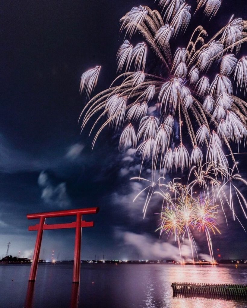 Japan Airline: .
On August 25th over 10,000 fireworks will soar above the shores of Kitaura Lak… .
On August 25th over 10,000 fireworks will soar above the shores of Kitaura Lak...