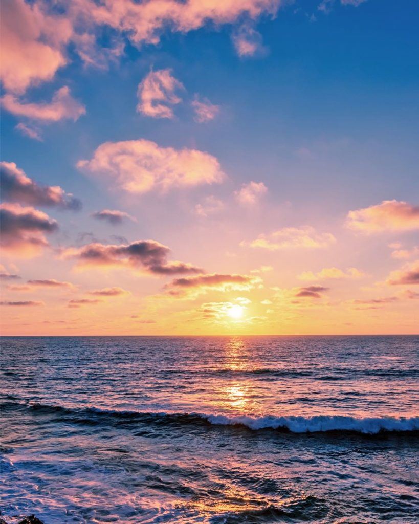 Japan Airline: .
#FreshAirJuly Pasted like a gem in the Southern California sky, this La Jolla … .
#FreshAirJuly Pasted like a gem in the Southern California sky, this La Jolla ...