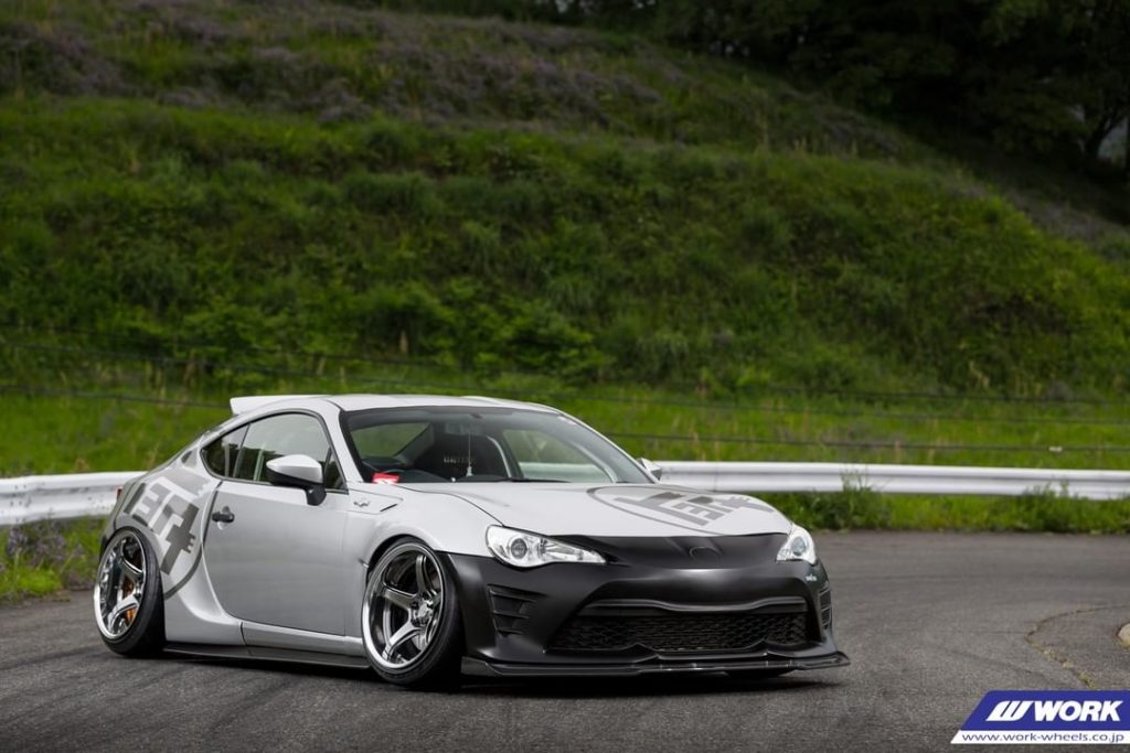 @todoroki2222 Toyota 86 on WORK Emotion T5R2P #artofwheel...