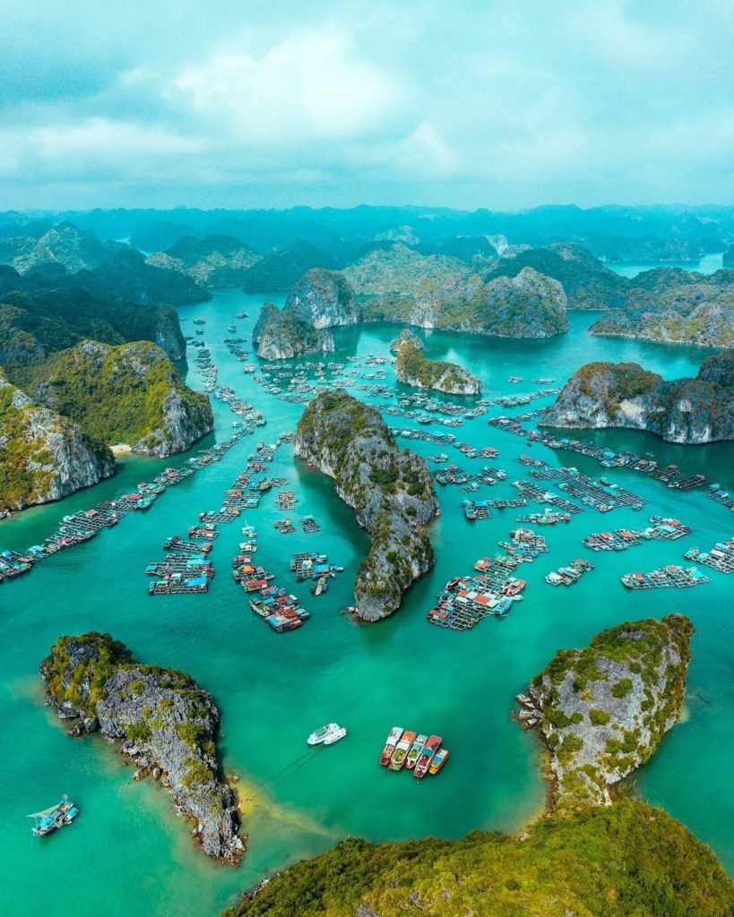 .
#FreshAirJuly Just a quick day trip from Hanoi, #HalongBay is a masterwork for...