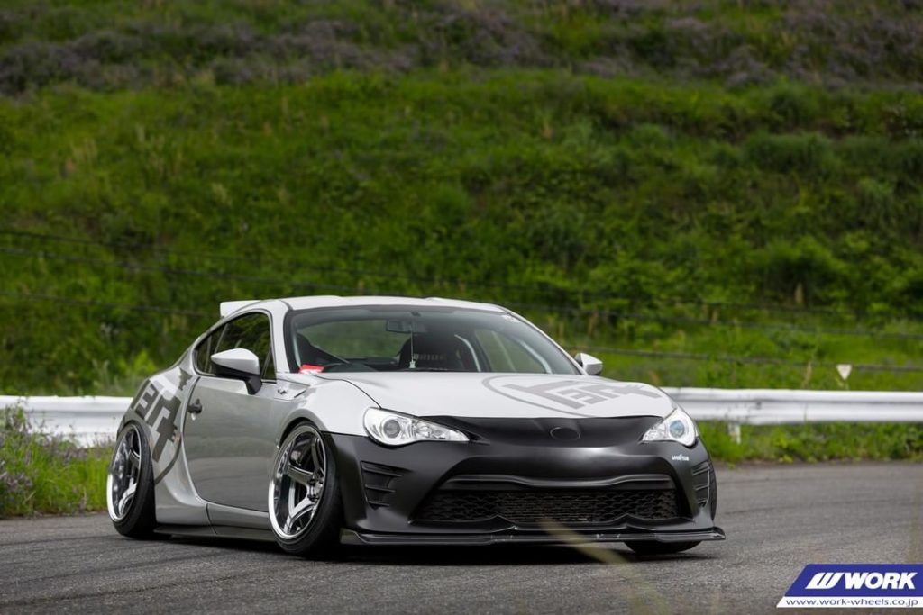 @todoroki2222 Toyota 86 on WORK Emotion T5R2P #artofwheel #t5r2p...