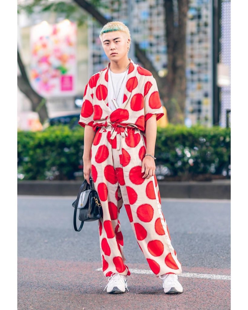 18-year-old Tokyo student Tatsu (@chao___z) on the street in Harajuku wearing a ...