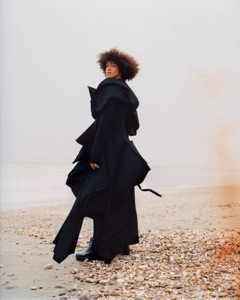 Yohji Yamamoto AW19 in @vogueitalia 
Stylist @siobhanindigo 
Photographer @ulrik...