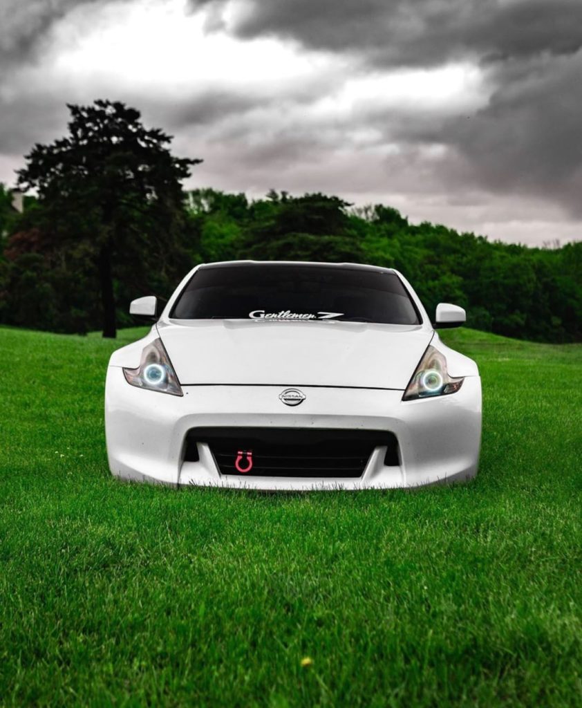 Trust us, the grass is much greener over here. #Nissan370Z #Nissan #370Z : @spee...