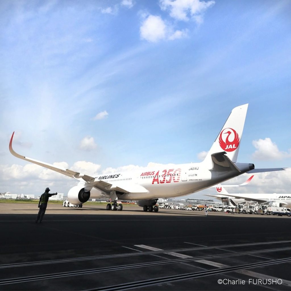 .
With USB ports and AC power in every seat, a wide selection of video entertain...