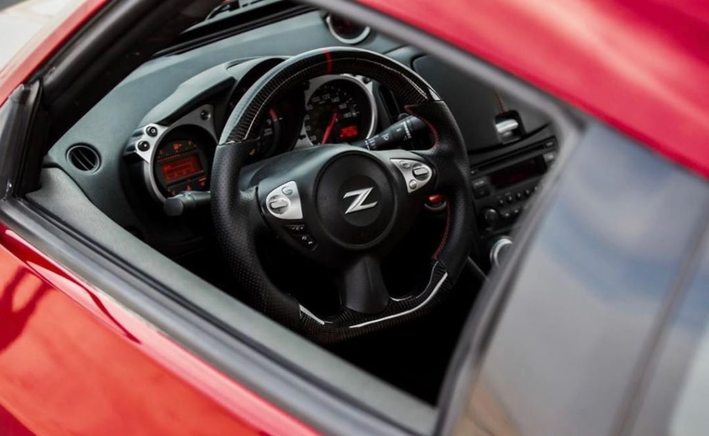 Permission to break the "do not touch" rule.  #Nissan370Z #370Z : @fadygrapher :...