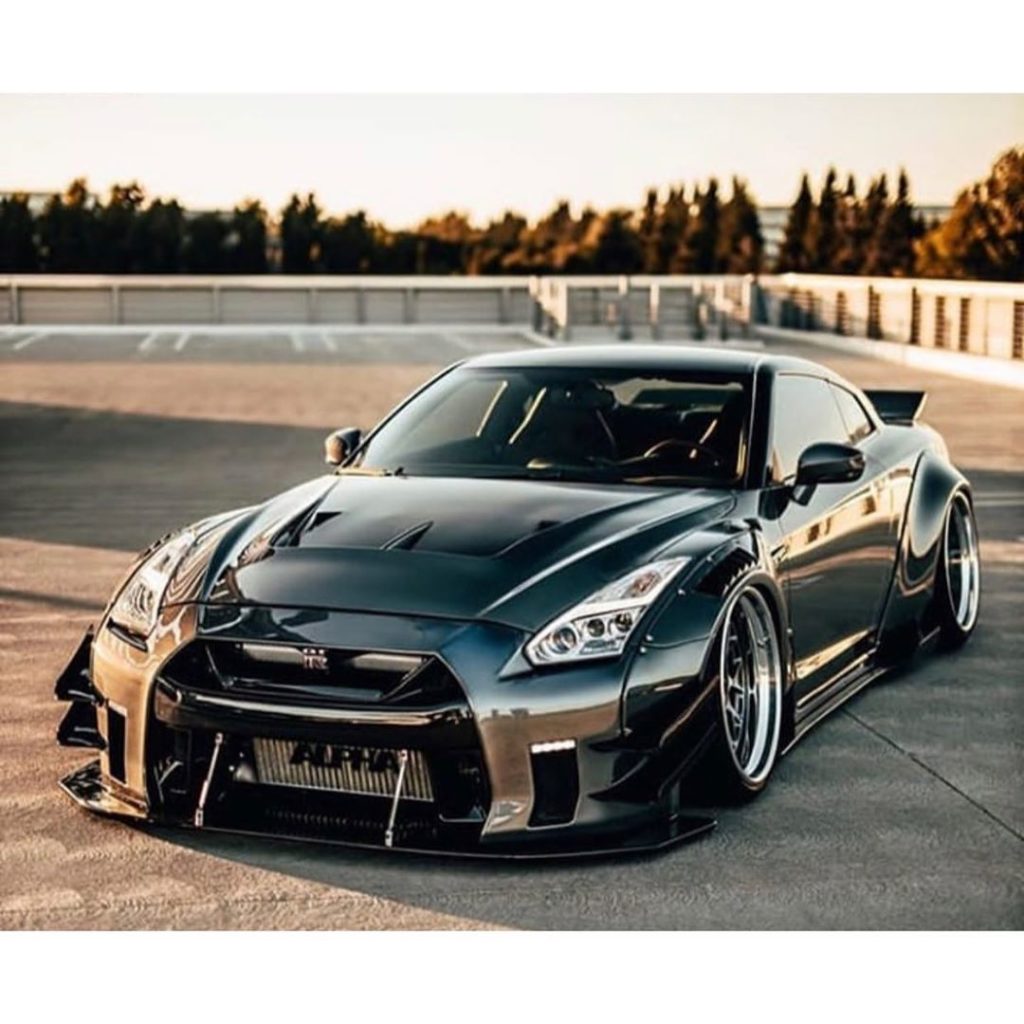 How hot is this GT-R?  Photo ? .
.
.
.
Follow the Crew:  @Nissan_GTR_Lovers
@Clu...