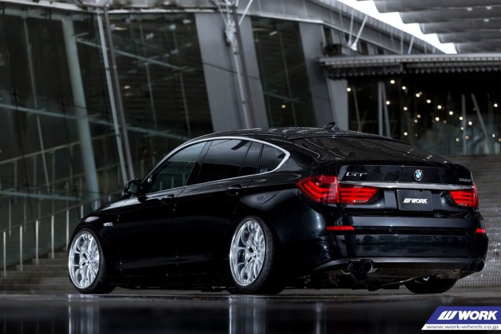 @fessel.jp BMW 550i GT on WORK Schwert Quell #artofwheel #quell...