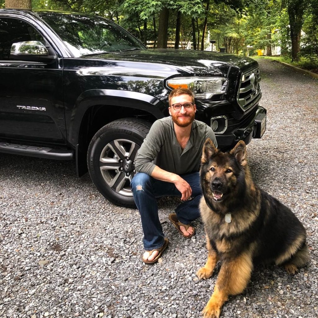 Meet Gizzy: guide dog for US Paralympian and @TeamToyota athlete @BradSnyderUSA....