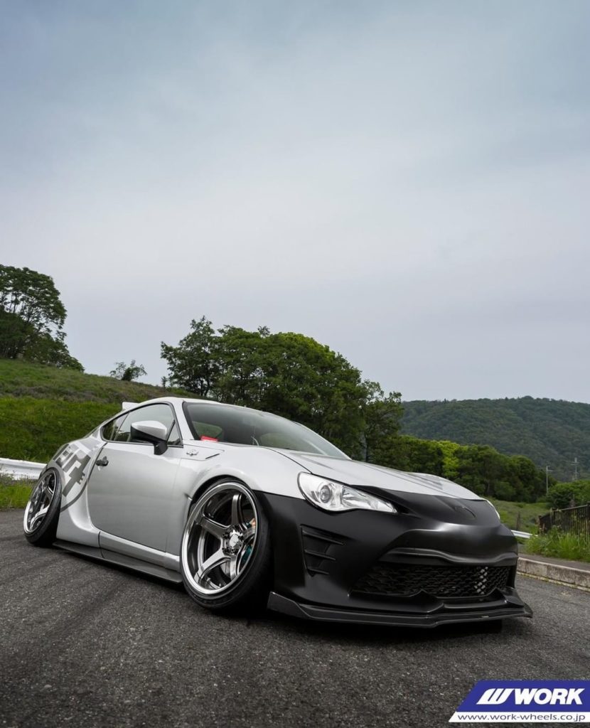 @todoroki2222 Toyota 86 on WORK Emotion T5R2P #artofwheel #t5r2p...