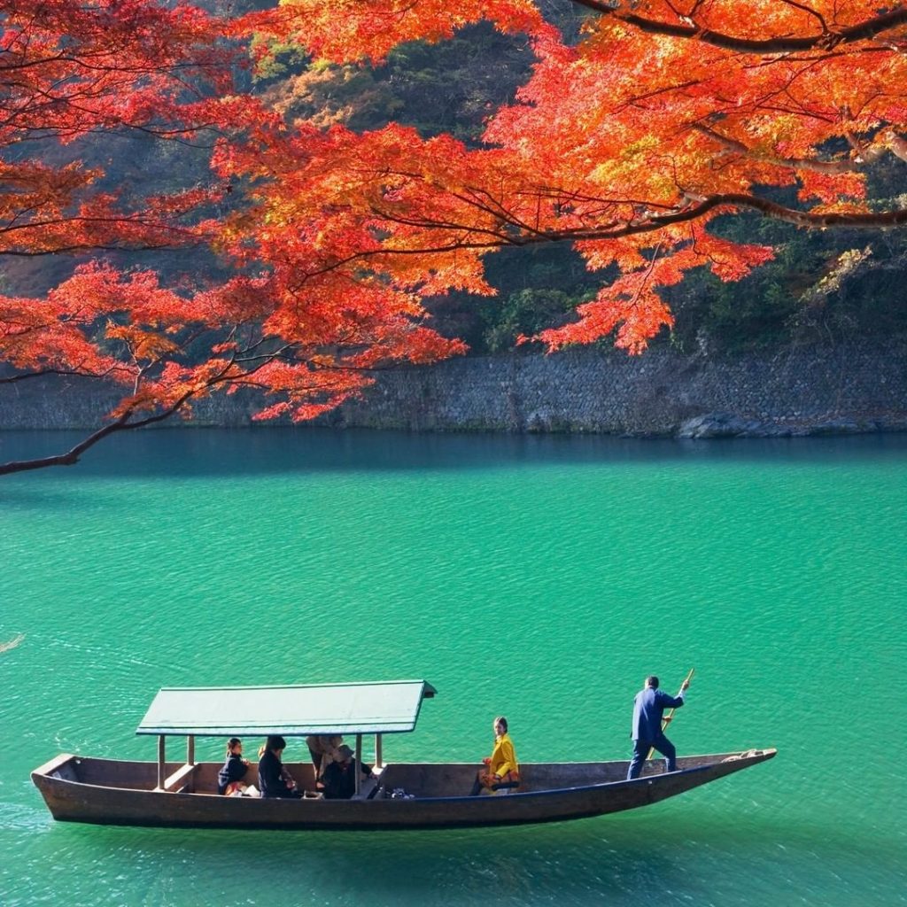 Visit Japan: The Hozu River passes through Kyoto and the city of Kameoka, which lies to the w… The Hozu River passes through Kyoto and the city of Kameoka, which lies to the w...