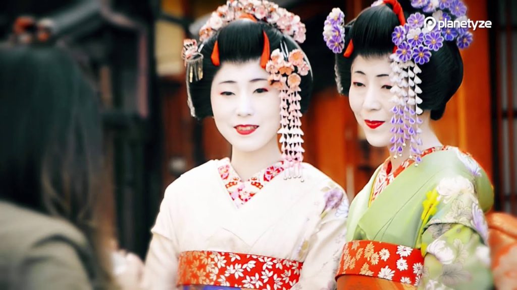 Gion, Kyoto – Japan's Most Well Known Geisha District | One Minute Japan Travel Guide Gion, Kyoto - Japan's Most Well Known Geisha District | One Minute Japan Travel Guide