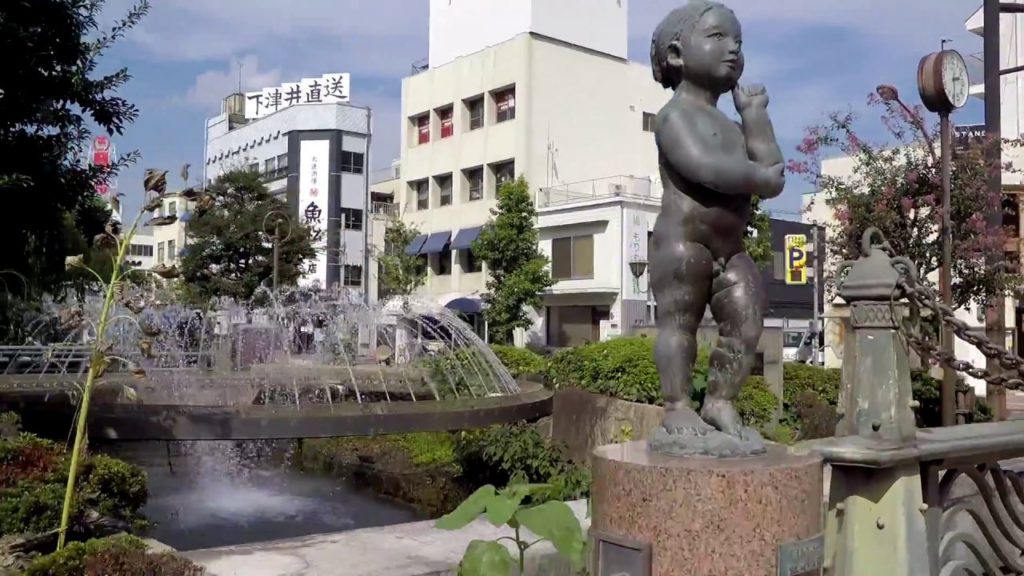 Downtown Okayama Japan - 岡山市 - Walking Around City Centre to Famous Garden
