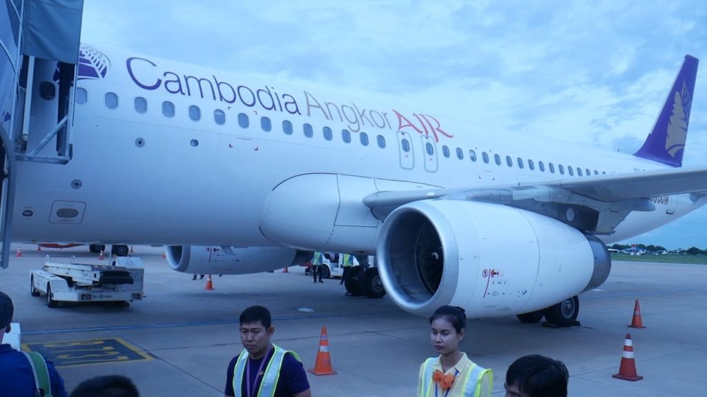 Cambodia Angkor Air Phnom Penh to Siem Reap A320