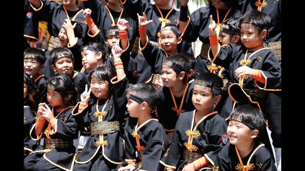 10000 Eisa Dancers on Kokusai Street in Naha
