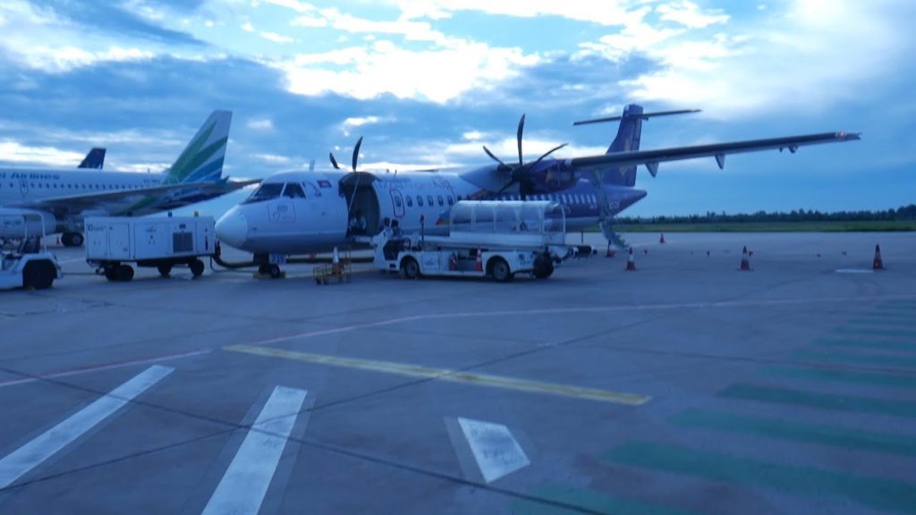 Cambodia Angkor Air ATR72-500 Siem Reap to Phnom Penh