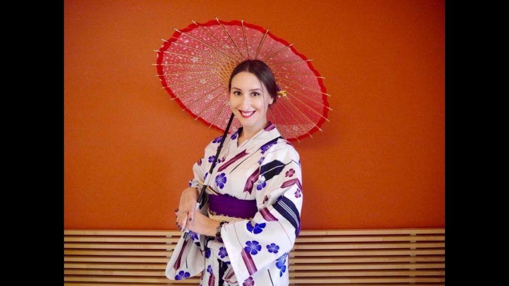 Japan Travel: Osaka - Kimono and Tea ceremony, Tennoji and shopping