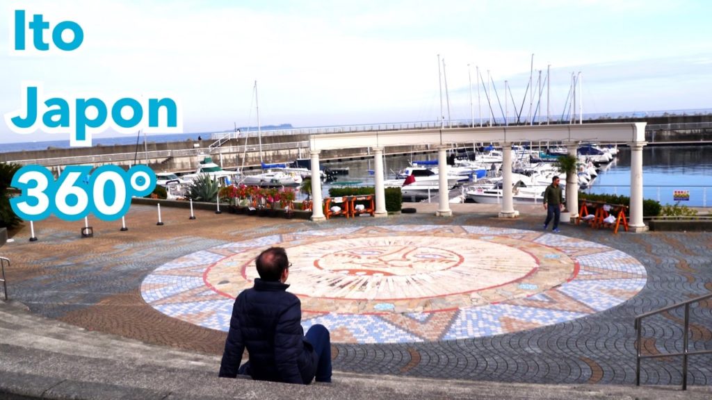 [360°] Place soleil à Ito Marine Town sur les traces d'Amanchu (Japon) - Vidéo sphérique