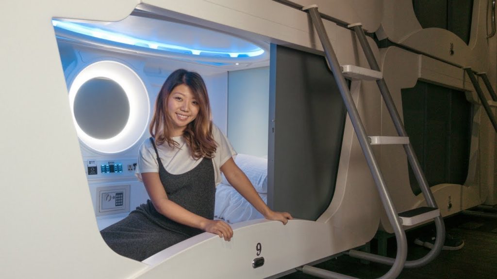 CUTEST CAPSULE HOTEL EXPERIENCE! Taiwan Travel Vlog