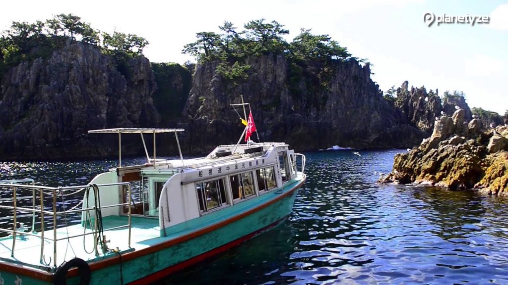 Senkaku Bay Ageshima Park, Sado | One Minute Japan Travel Guide