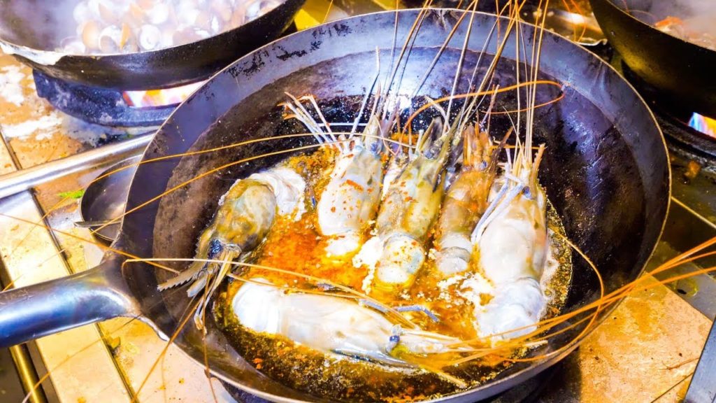 OMG Sri Lankan Seafood at MINISTRY OF CRAB! | Food Tour in Colombo, Sri Lanka! OMG Sri Lankan Seafood at MINISTRY OF CRAB! | Food Tour in Colombo, Sri Lanka!