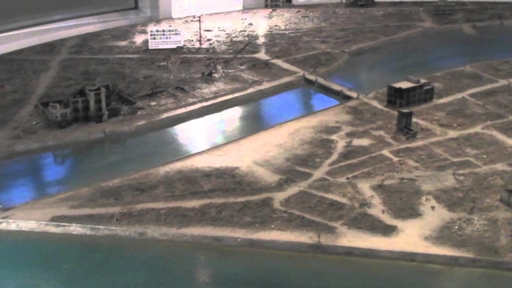 Before/After the Hiroshima atomic bombings