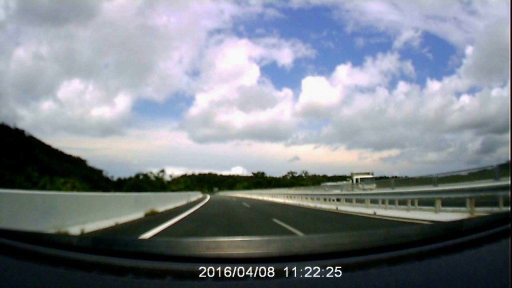 沖繩自駕遊 おもろまち站附近OTS取車點去美麗海水族館,沖縄美ら海水族館 山寨行車記錄器,越拍越蒙,最終更斷片, Okinawa Travel 2倍速縮時