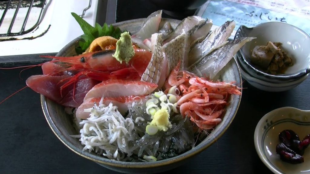 アキーラさんお薦め！静岡・伊豆・伊東ふじいち・海鮮丼（ふじいちお任せ丼＋ねご飯）Izu,Shisuoka,Japan