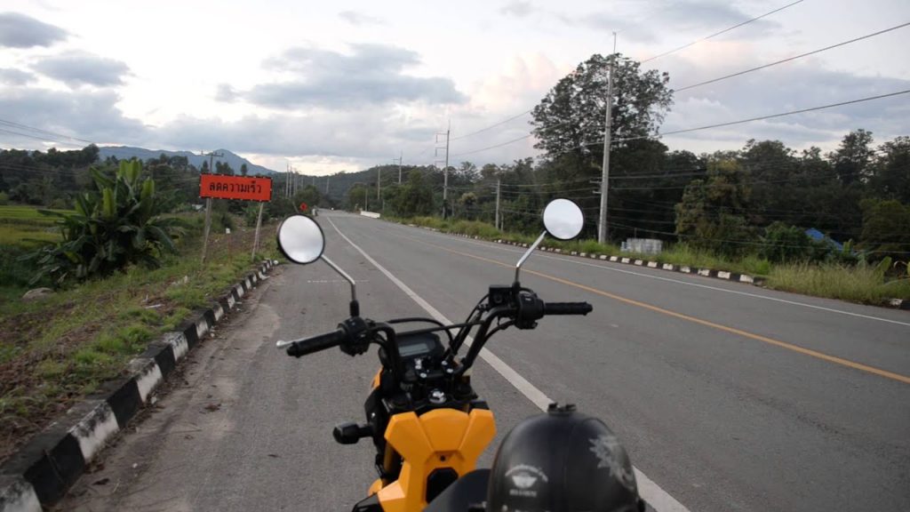 アキーラさんドライブ休憩④タイ・パーイ中心から10キロ地点!Bike-touring about 10km from Pai-central in Thailand アキーラさんドライブ休憩④タイ・パーイ中心から10キロ地点!Bike-touring about 10km from Pai-central in Thailand