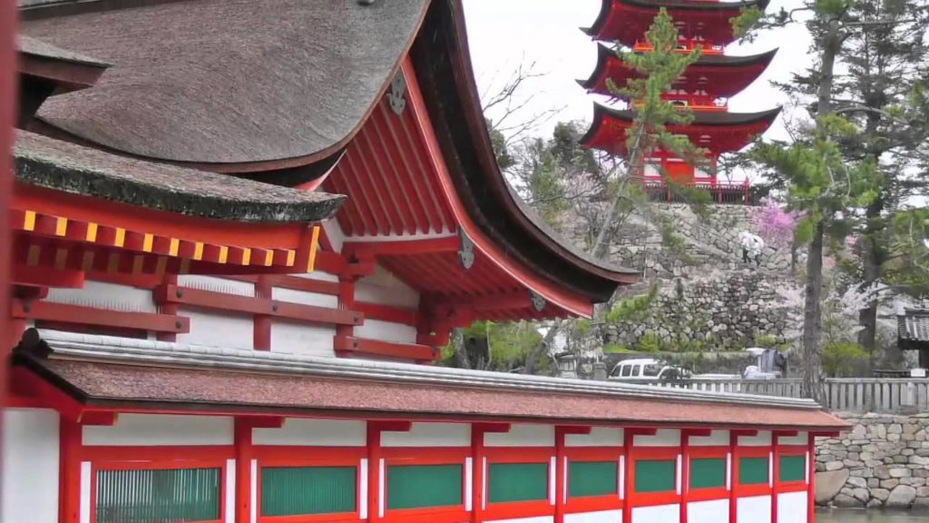 Itsukushima Shrine, Miyajima (Japan) – Travel Guide Itsukushima Shrine, Miyajima (Japan) - Travel Guide