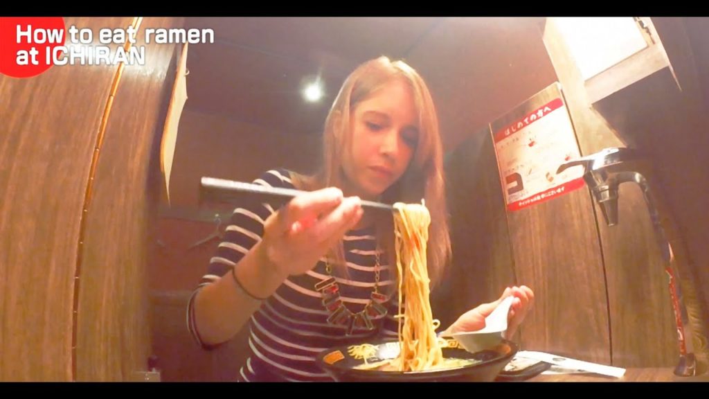 Ichiran! A Taste of Fukuoka in Tokyo ? - Sing Along Japan Guide with Micaela ミカエラ