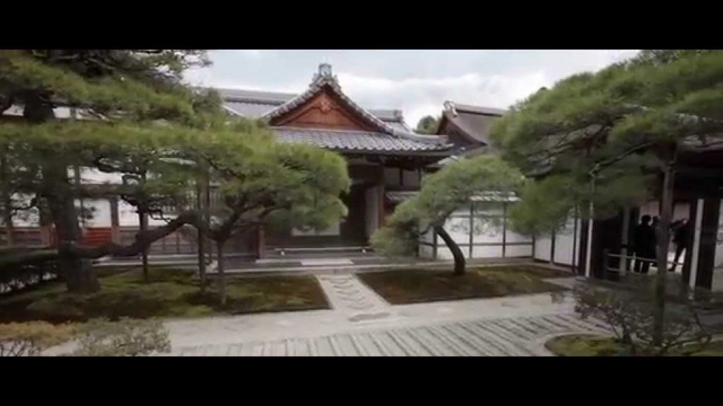 Journey between Tradition and Modern Life