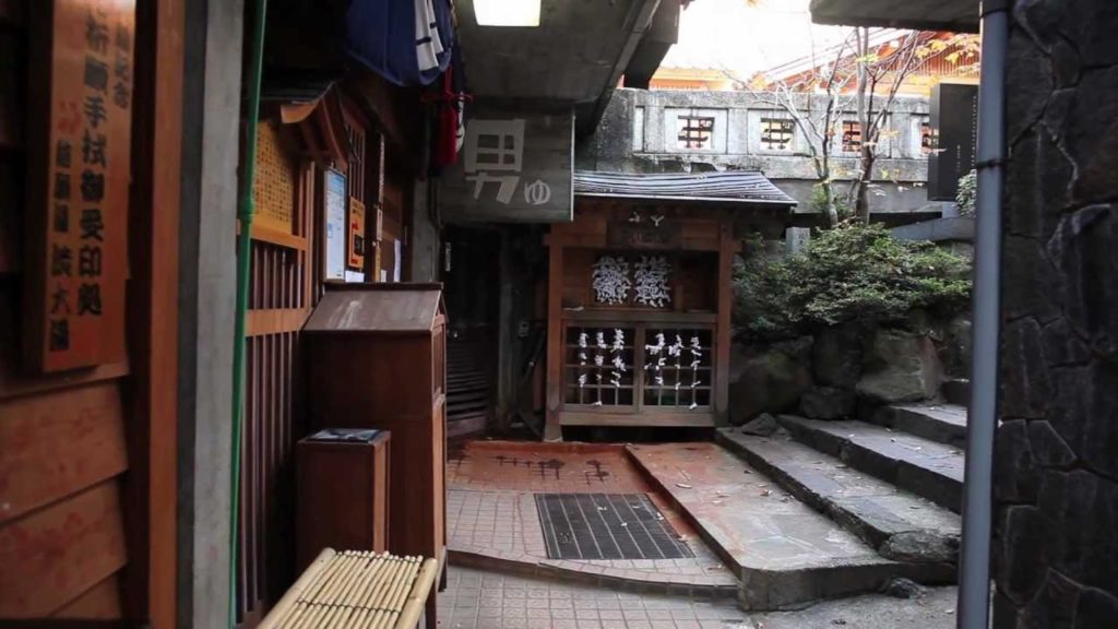 Shibu Onsen  /  Nagano 【渋温泉と歴史の宿金具屋】