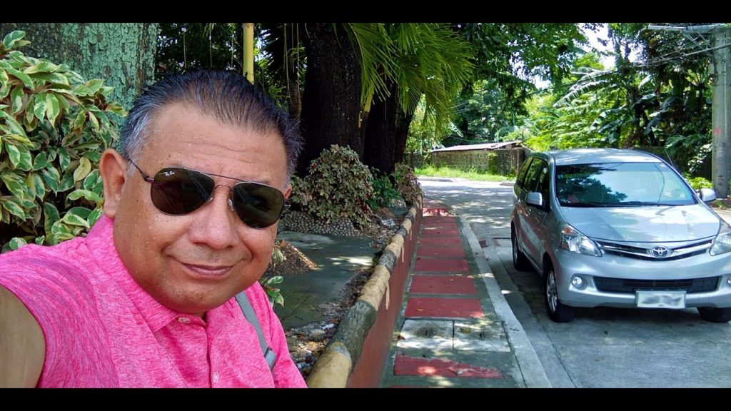 Filipina Rappers & Quezon Circle - My Summer Visit to the Philippines