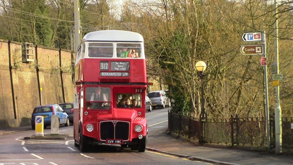 Routemaster RM 2116 (CUV 116C) Berkhamsted to Hemel Hempstead