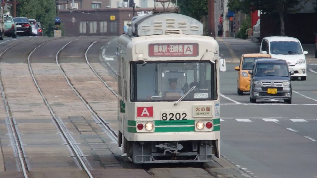 熊本市電8200形 市立体育館前電停発着 Kumamoto City Tram Type 8200 Tramcar