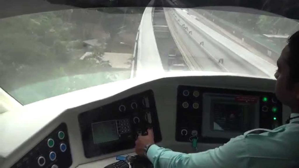 A walk inside Mumbai's Monorail & a spectacular view from Driver's Cabin