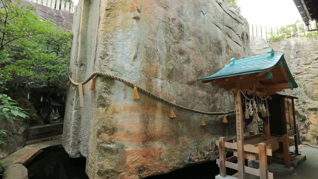 JG 4K 兵庫 生石神社 石の宝殿 Oshikojinja Ishinohoden,Hyogo