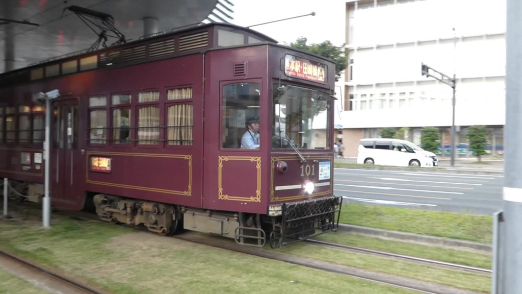 熊本市電8800型 熊本駅前電停発車 Kumamoto City Tram Type 8800 Tramcar