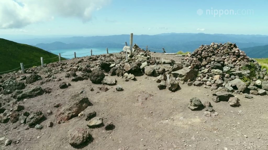 Mount Akita-Komagatake: An Easy Climb Offering Splendid Views | Nippon.com: Japan in Video