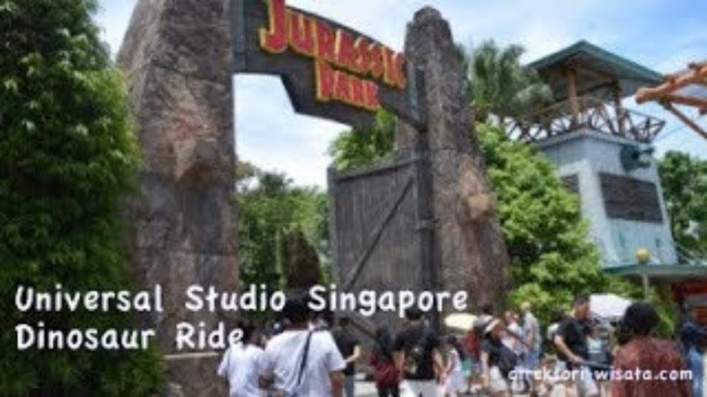 Vacation at Universal Studio Singapore Dinosaur Best Rides | Singapore Travel Destination