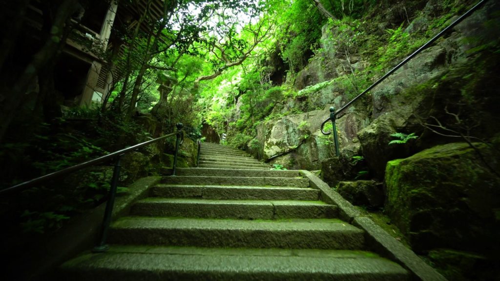 広島市・三瀧寺を散策（Walking in Mitakidera Temple Hiroshima City) a6500 Sel1018 Zhiyun Crane-m