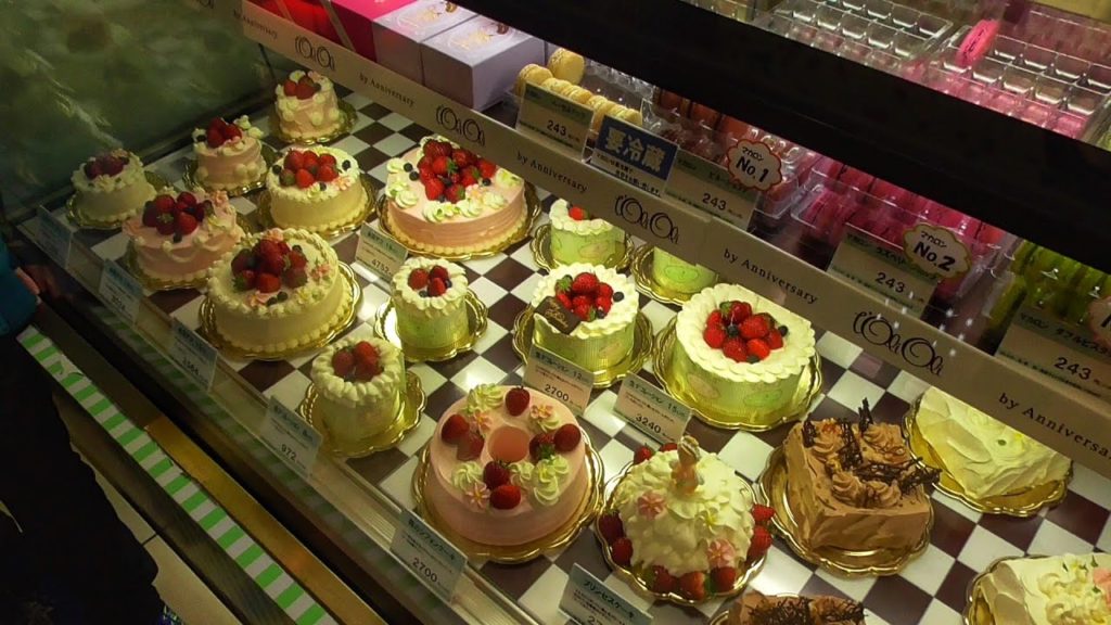 Cakes! Kitkat and soap - New Year's Eve in Sapporo tour