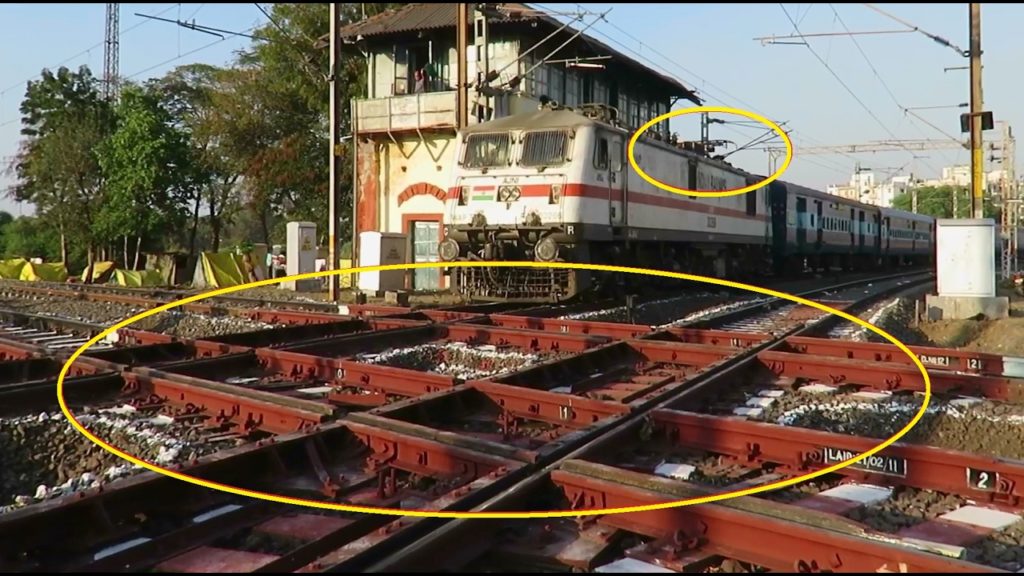 One & Only Diamond Crossing in India : Special Coverage : Pantograph Up - Down : Vidarbha Express