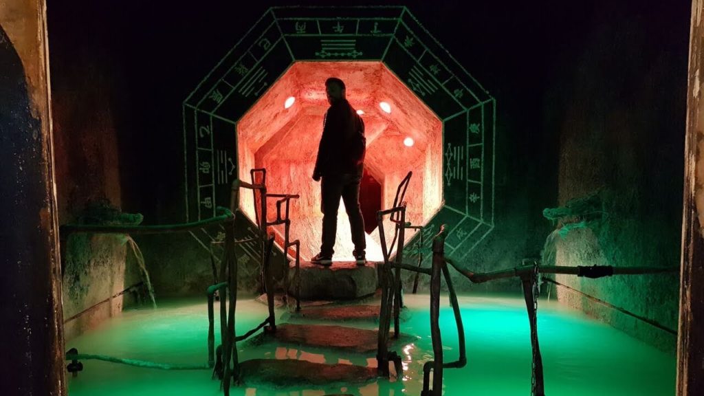 Cyberpunk Arcade and Ninja Restaurant in Japan?