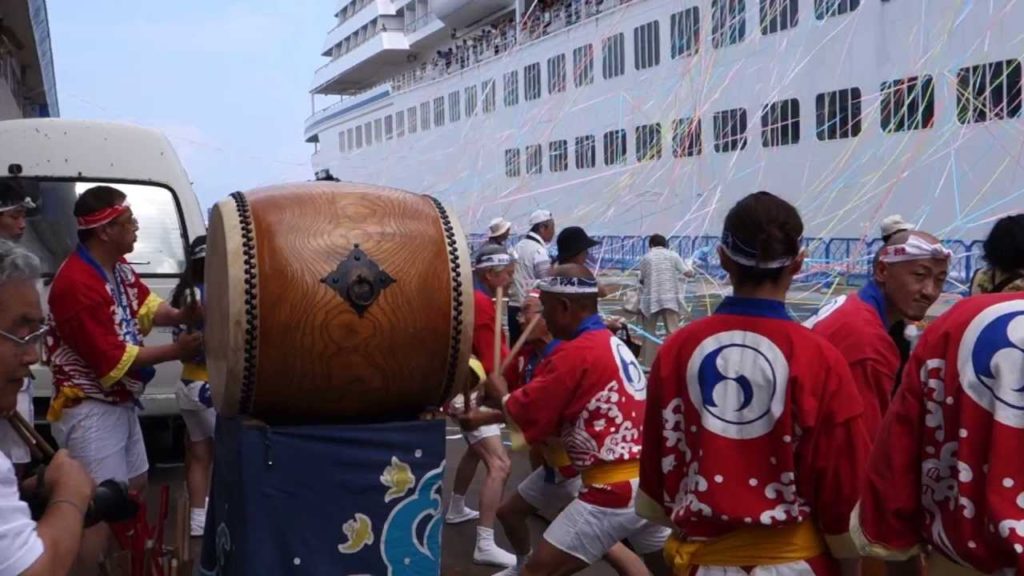 Asuka II departing from Otaru