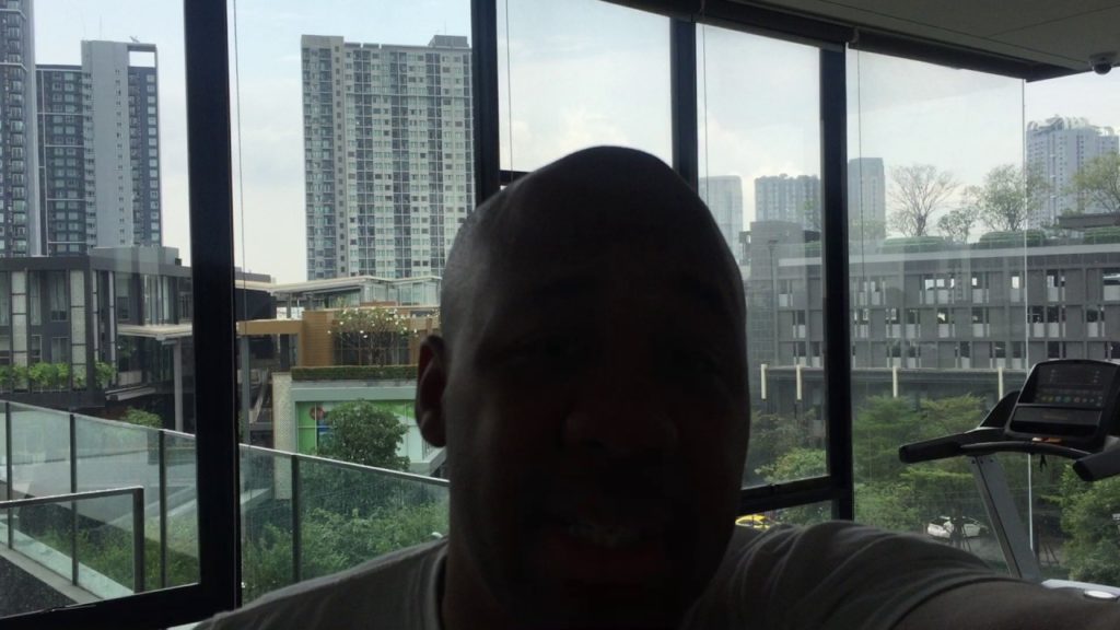 Wrong Flight Day and Travel VLOG Update. LETS GOOOOOO!!!!