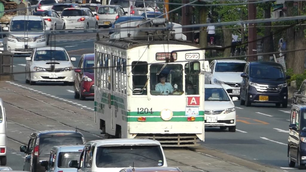 熊本市電1200型 味噌天神前電停発車 Kumamoto City Tram Type 1200 Tramcar