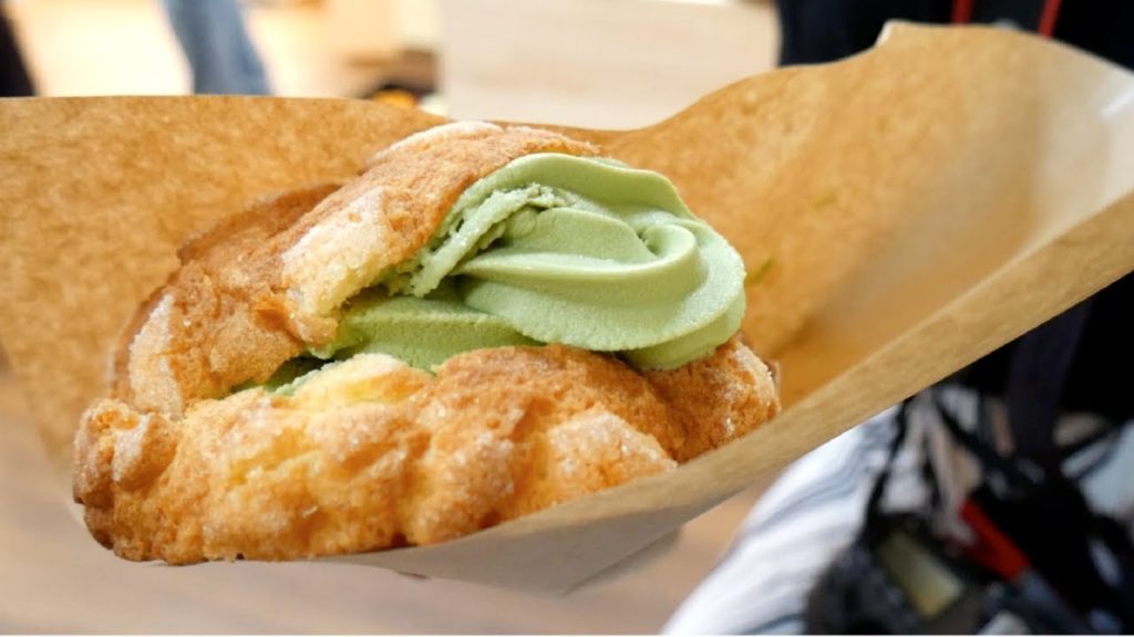 JAPANESE STREET FOOD - Delicious sweets in Asakusa, Tokyo, Japan