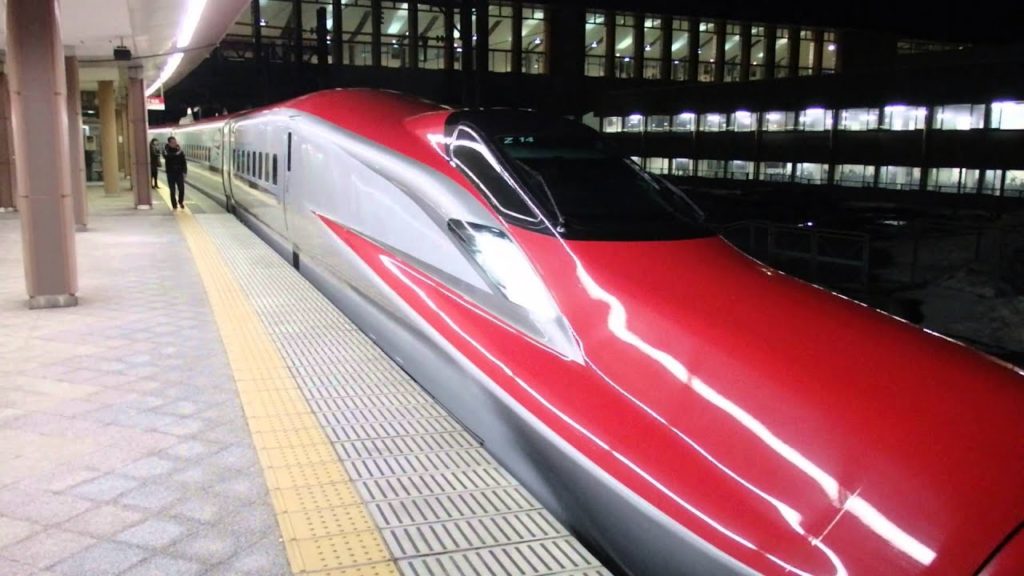 秋田新幹線E6系こまち 秋田駅発車 Akita Shinkansen